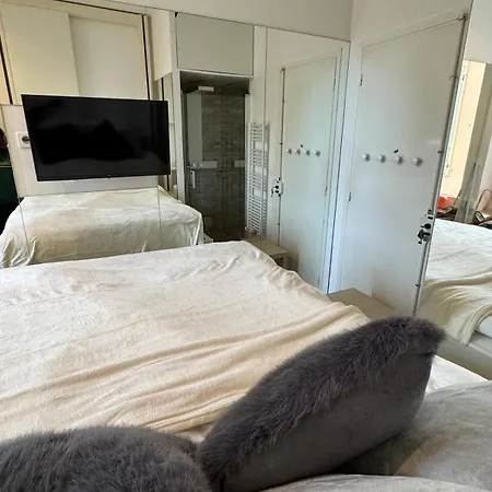 10m2 Cosy Sur Apartment *